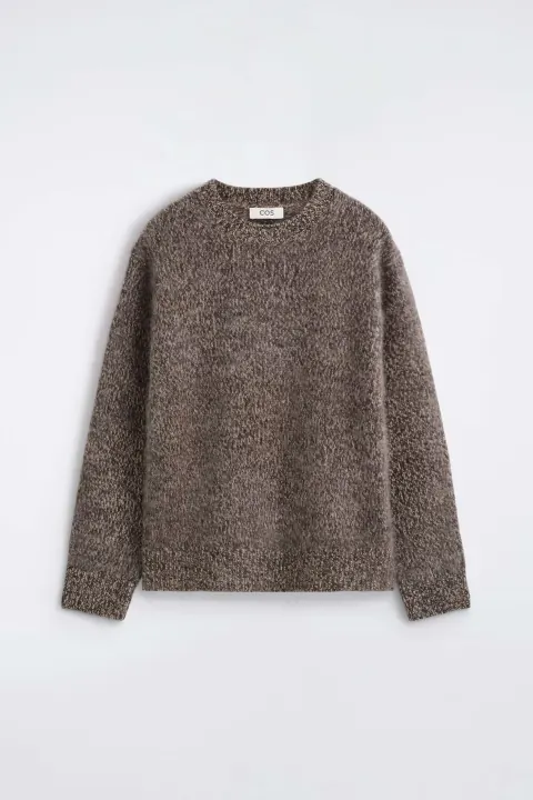 Brauner Pullover