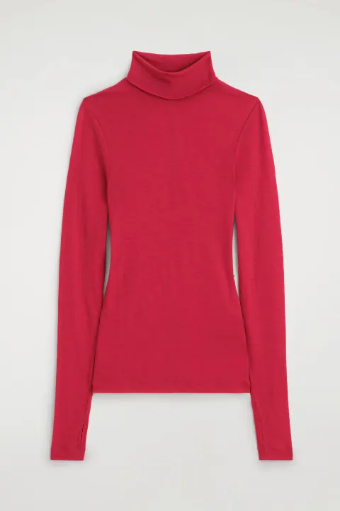 Rotes Rollkragenoberteil